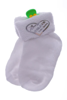 shkarpetki-na-mahri-z-vidvorotom-malyuk-bili