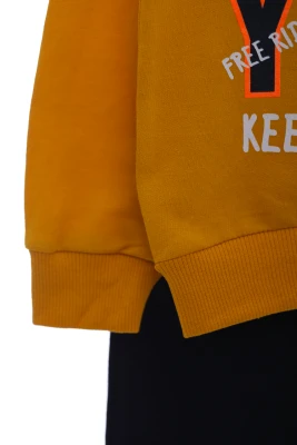 Костюм для хлопчика трикотажний зі скейтом жовтий