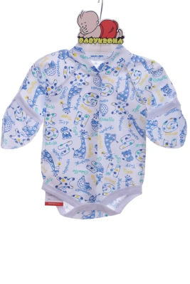 bodi-z-podryapinami-na-knopki-dlya-hlopchika-bayk-babykroha-v-biliy-zoopark