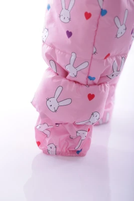 Комбінезон для дівчинки на холлофайбері Babykroha з принтом зайчиків Малюк рожевий
