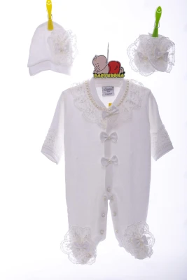 Чоловічок з подряпинами та шапкою для дівчинки трикотажний "Рюша" молочний