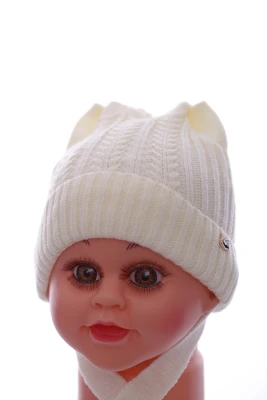 Шапка в'язка на трикотажі Kraft з Візерунком молочна