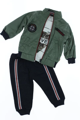 vitrovka-z-vodolazkoyu-ta-shtanami-dlya-hlopchika-man-zeleniy