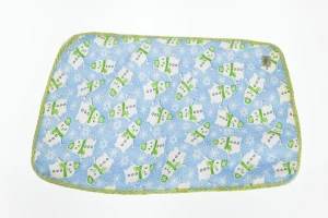 Клейонка-пелюшка для хлопчика блакитна Сніговик 50*70 см Murat Baby