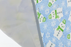 Клейонка-пелюшка для хлопчика блакитна Сніговик 50*70 см Murat Baby