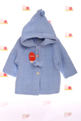 Кофта з бубонами