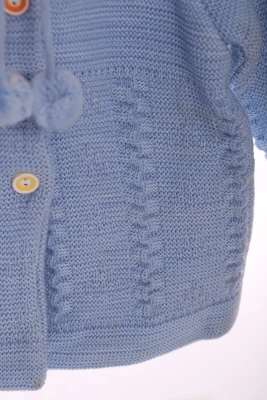 Кофта з бубонами