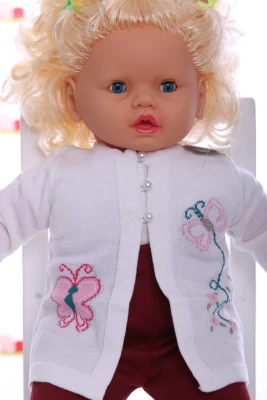 Кофта з метеликом