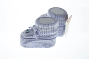 В'язані пінетки для хлопчика з камінчиком блакитні