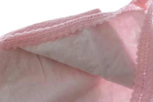 Плед для дівчинки в'язка на синтепоні Зайчик 80*85 см рожевий