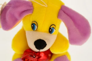 Собачка з мішечком