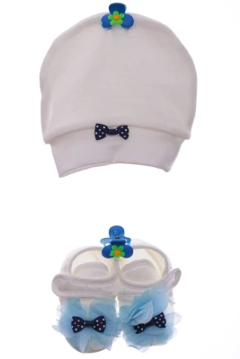 Пінетки та шапка для хлопчика трикотажна з блакитним бантом.