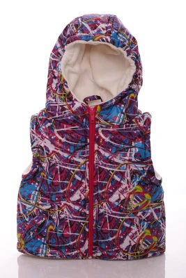 Жилетка на флісі з кишенями та капюшоном Babykroha з принтом павутинки малинова