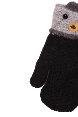 Перчатки в'язка на траві з чорними вушками