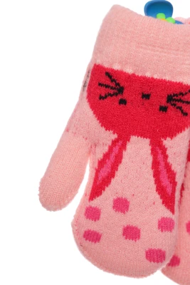 Рукавички для дівчинки в'язка на траві з зайчиком у горох світло-рожеві
