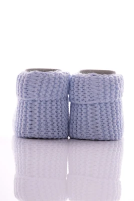 В'язані пінетки для новонародженого хлопчика з бантиком блакитні 9,5*6,5см